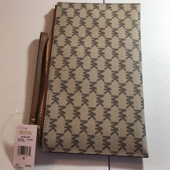 Michael Kors Jet Set Large Zip Clutch - Picture 5 of 6